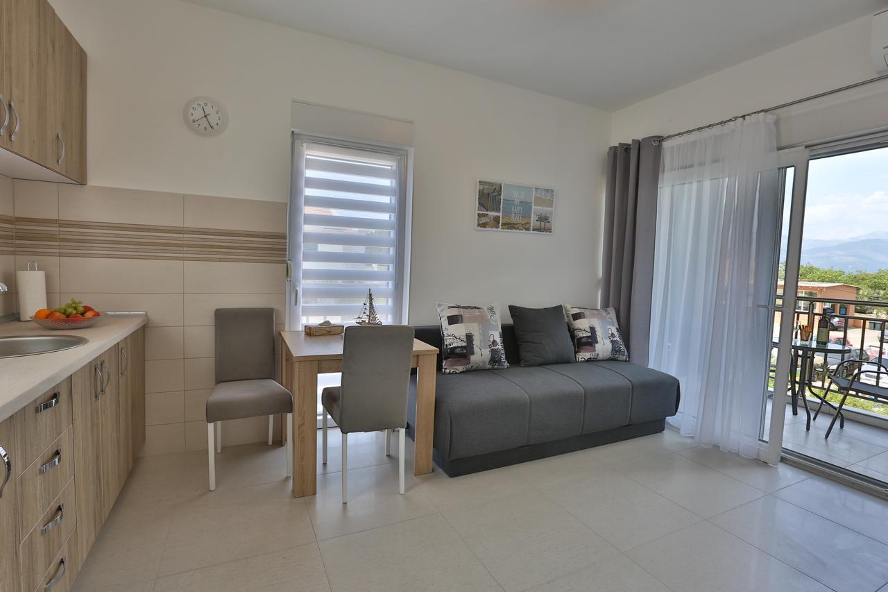 Kristina Apartments Tivat Exterior foto